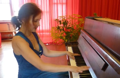 Klavierlehrerin Franziska Goldstein, Konzertpianistin